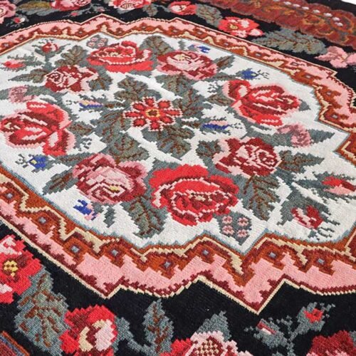 kilim moldavo floral hecho a mano